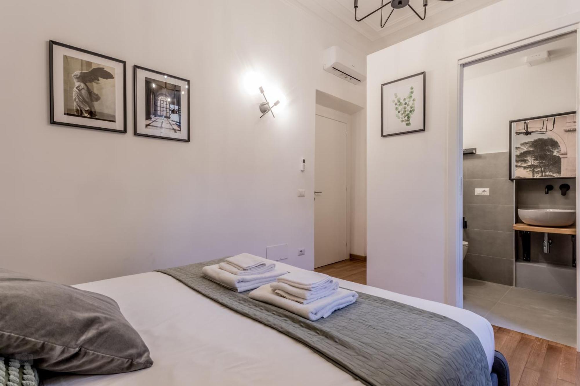Palazzo Sapienza Design Suites โรม ภายนอก รูปภาพ